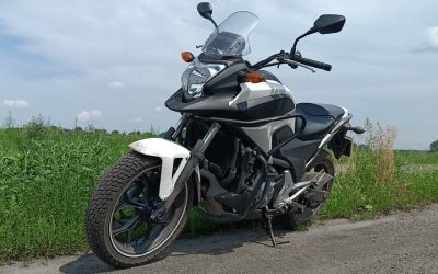 Прокат мотоцикла Honda NC 700 - Прохладный, заказать или взять в аренду