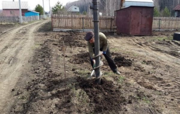 Бурение ям и отверстий в грунте - услуги бурояма и бензобура - Нальчик, цены, предложения специалистов