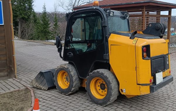 Услуги минипогрузчика JCB 175 для земляных работ - Тырныауз, заказать или взять в аренду