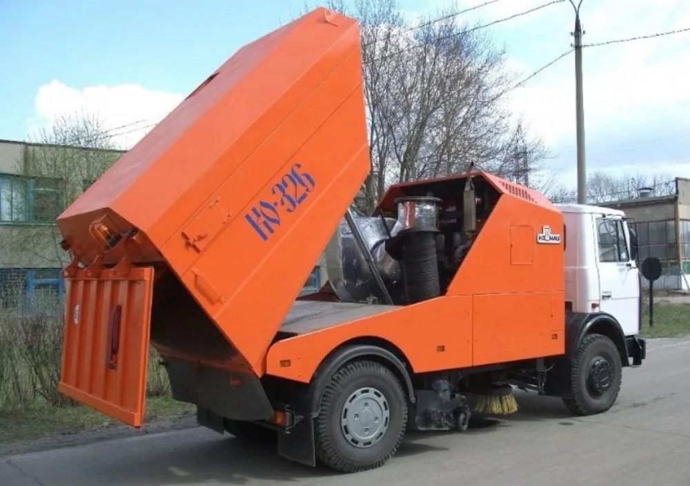 Вакуумная подметально-уборочная машина Услуги подметальной машины КО-326 для уборки улиц взять в аренду, заказать, цены, услуги - Нальчик