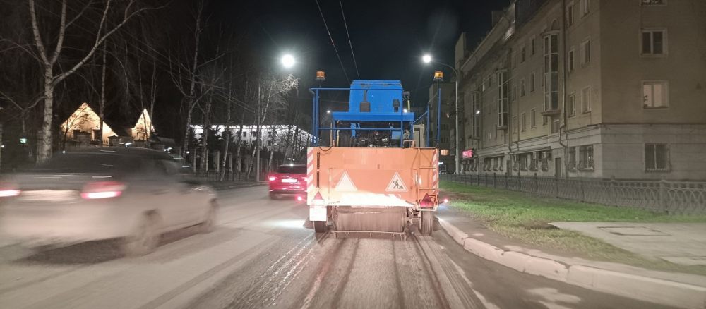 Уборка улиц и дорог спецтехникой и дорожными уборочными машинами стоимость услуг и где заказать - Нальчик