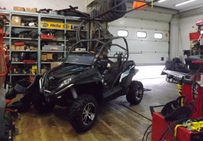 Ремонт квадроциклов CFMOTO, Polaris, KAWASAKI, BRP